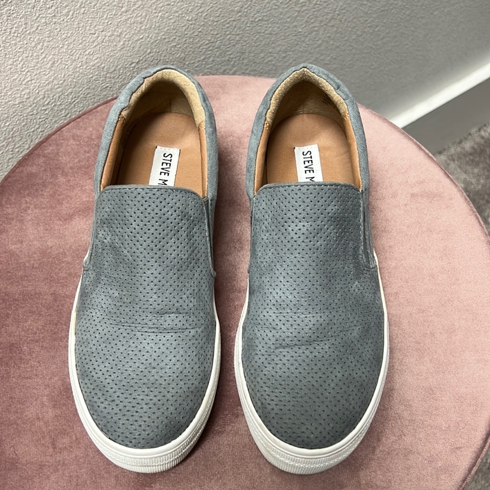 Steve Madden grey tennis shoes!